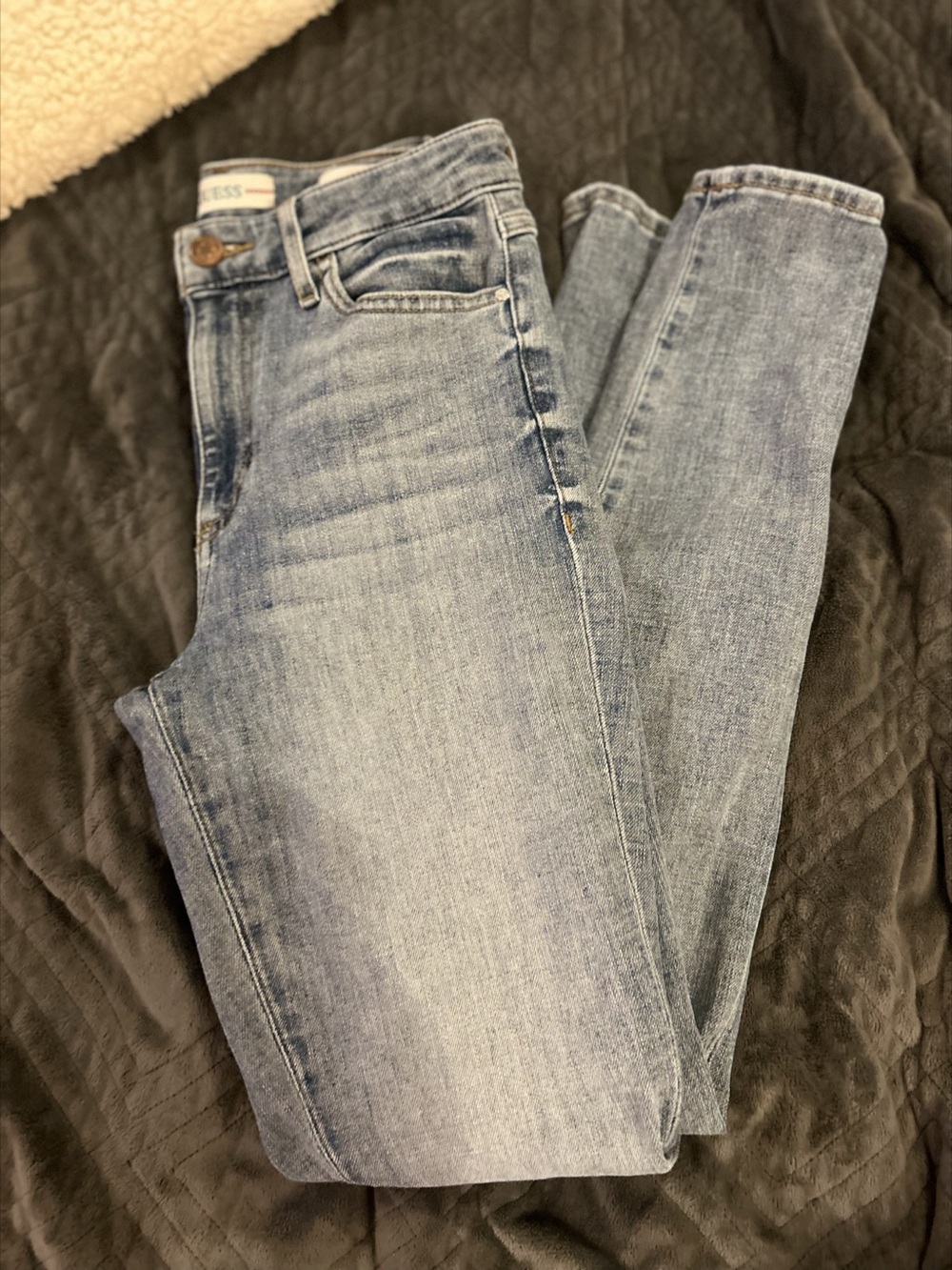 Guess skinny jeans 26